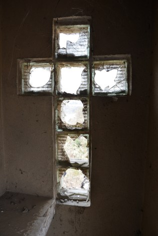 guatemala-cross-cemetery-glass